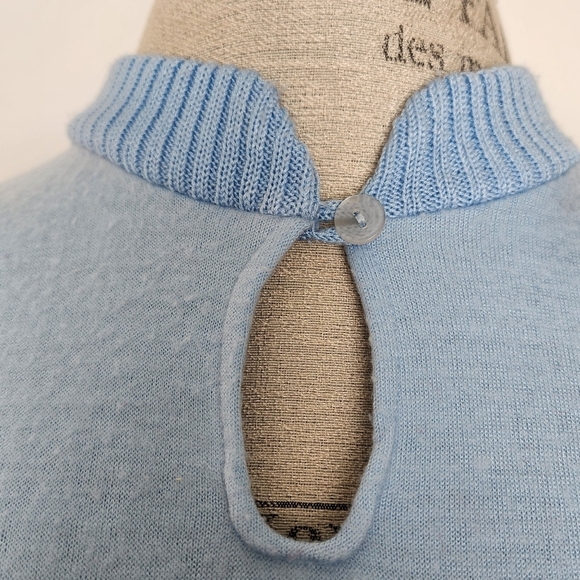 90s Pastel Blue Embroidered Jumper - Picture 5 of 13